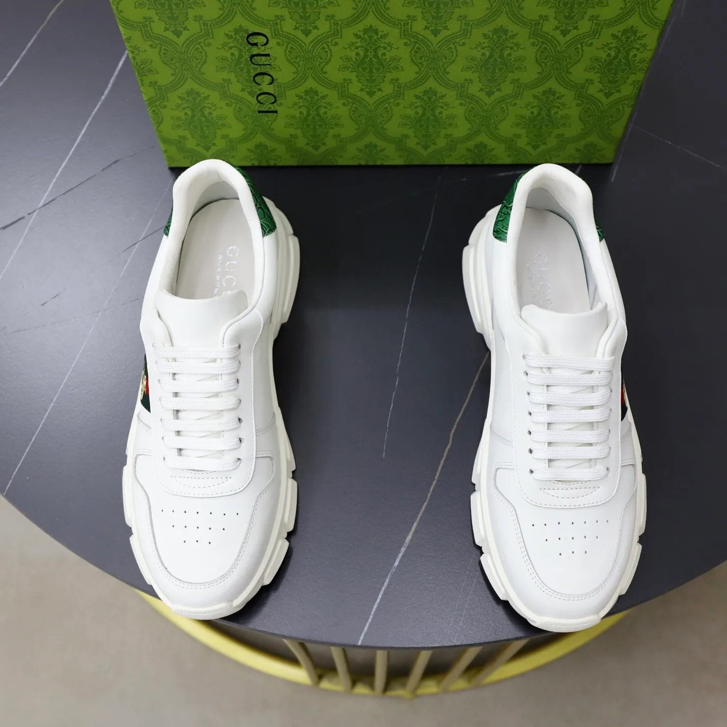 Ex-factory price: 540💰💰🙅‍♂️🙅‍♂️🙅‍♂️ Brand: GUCCI Standard code: 38-44 (45 customized) Grade: Same as the official website Material: Cowhide stitching Comfortable and breathable sheepskin lining Lightweight and wear-resistant sports outsole Style category: Men's fashionable casual shoes Running sports shoes Distinguished luxury brand elements Top luxury color: actual picture color